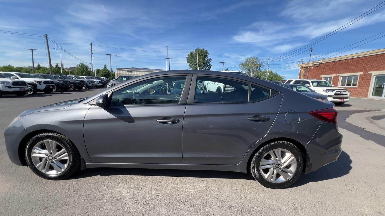 2019 Hyundai Elantra PREFERRED | SUN & SAFETY | SUNROOF | HTD SEATS Photo4