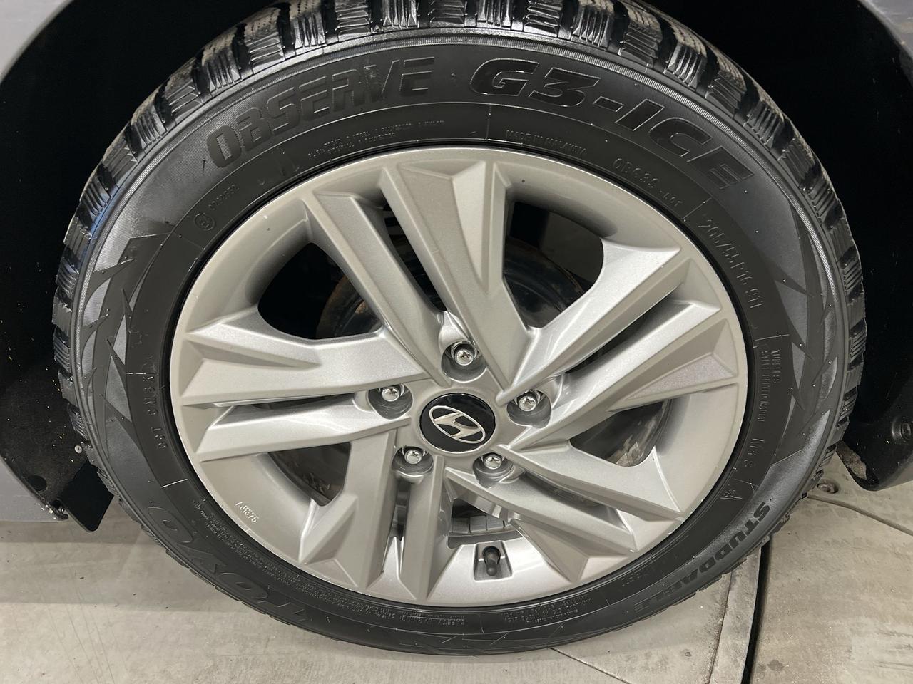 2019 Hyundai Elantra PREFERRED | SUN & SAFETY | SUNROOF | HTD SEATS Photo