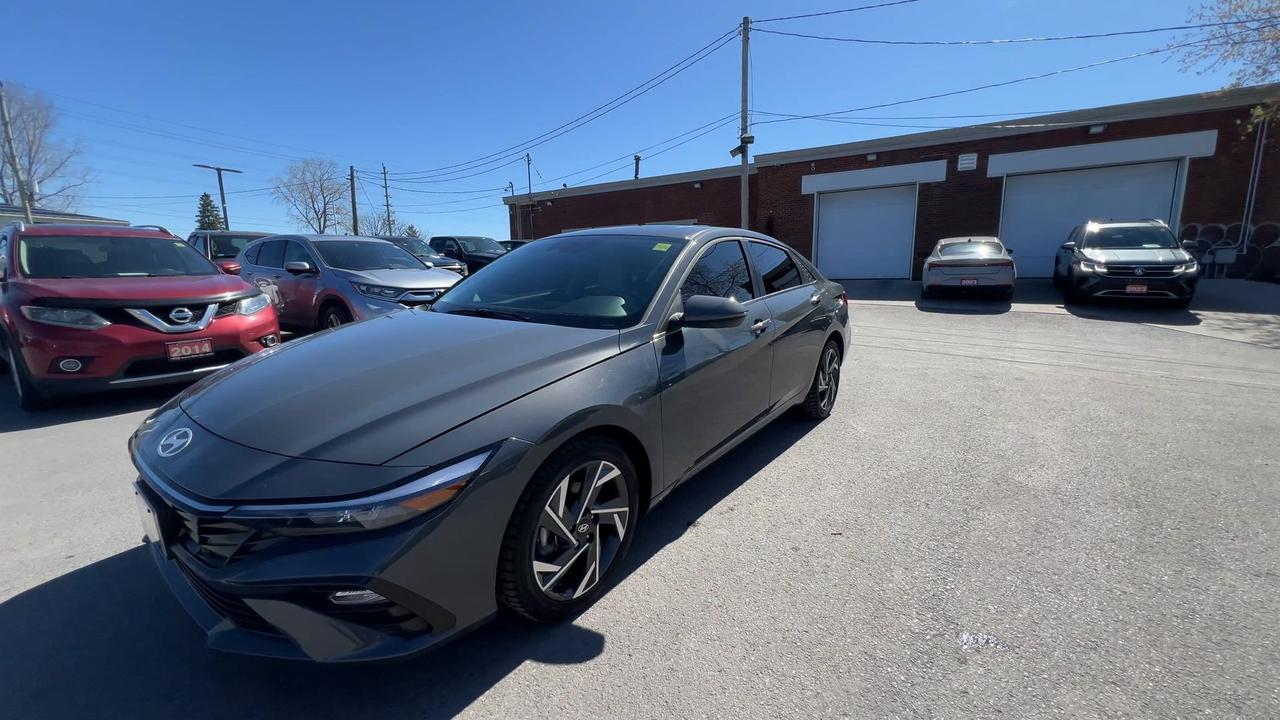 2025 Hyundai Elantra LUXURY | HTD LEATHER | SUNROOF | CARPLAY | ALLOYS Photo