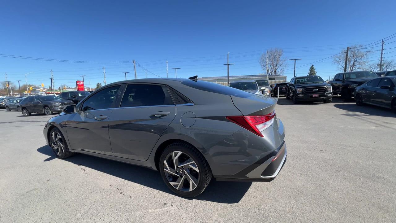 2025 Hyundai Elantra LUXURY | HTD LEATHER | SUNROOF | CARPLAY | ALLOYS Photo