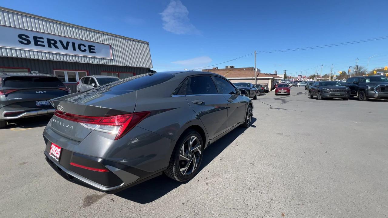 2025 Hyundai Elantra LUXURY | HTD LEATHER | SUNROOF | CARPLAY | ALLOYS Photo