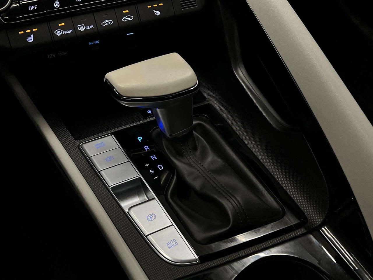 2025 Hyundai Elantra LUXURY | HTD LEATHER | SUNROOF | CARPLAY | ALLOYS Photo