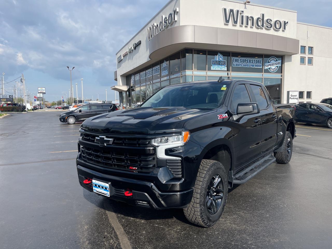2024 Chevrolet Silverado 1500  Photo0