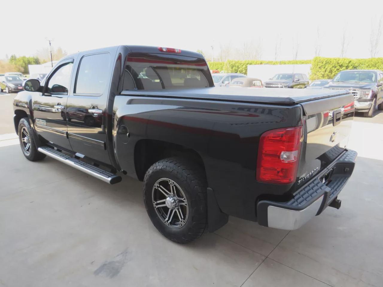 2013 Chevrolet Silverado 1500 LS Cheyenne Edition | Very Low KM!! | Clean Title No Accidents | Running Boards | Tonneau Cover | Hitch | Photo2