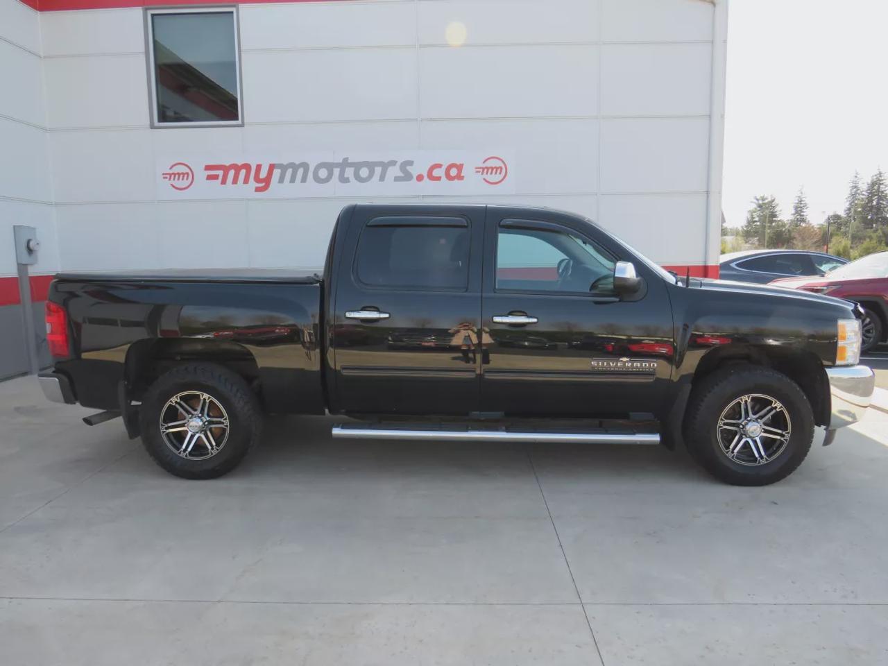 2013 Chevrolet Silverado 1500 LS Cheyenne Edition | Very Low KM!! | Clean Title No Accidents | Running Boards | Tonneau Cover | Hitch | Photo