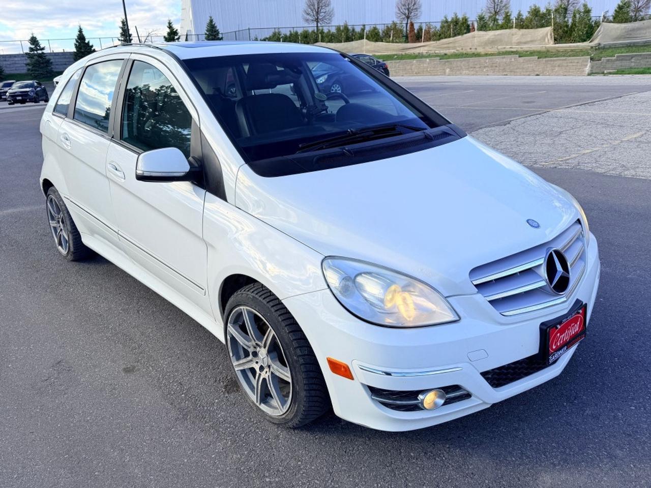 2011 Mercedes-Benz B-Class 4dr Hatchback B200 Photo