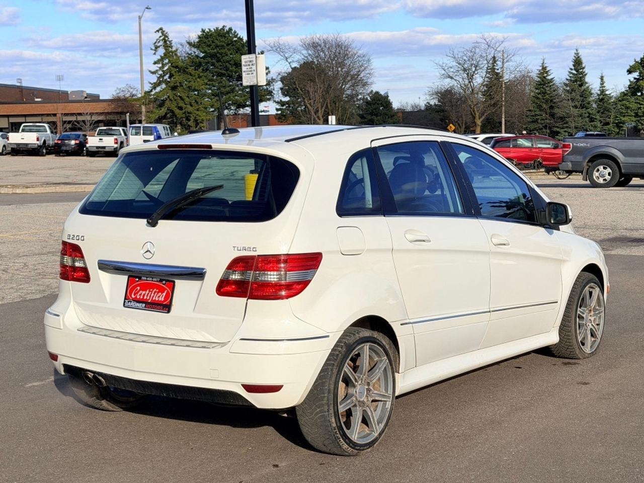 2011 Mercedes-Benz B-Class 4dr Hatchback B200 Photo