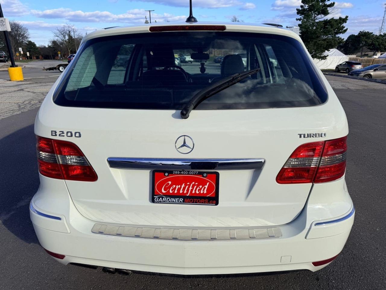 2011 Mercedes-Benz B-Class 4dr Hatchback B200 Photo