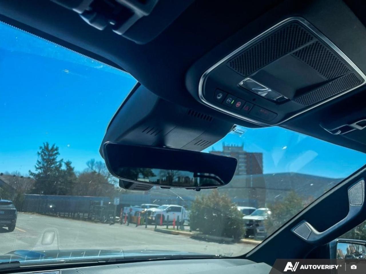 2025 GMC Sierra EV Denali Extended Range  DENALI, EXT RANGE, DEEP OCEAN BLUE Photo