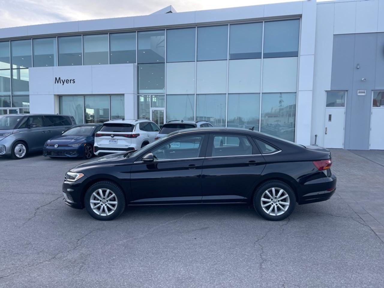 2019 Volkswagen Jetta Execline Auto  - Leather Seats Photo4