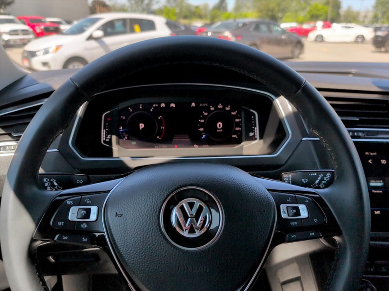 2020 Volkswagen Tiguan Highline  **PANO SUNROOF** Photo