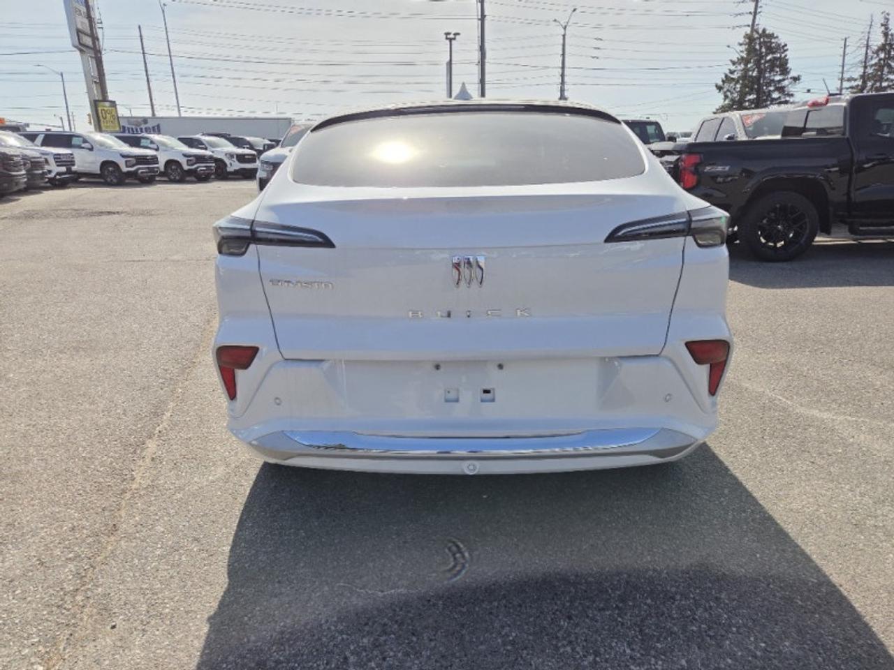 2026 Buick Envista Avenir  - Moonroof -  Leather Seats Photo