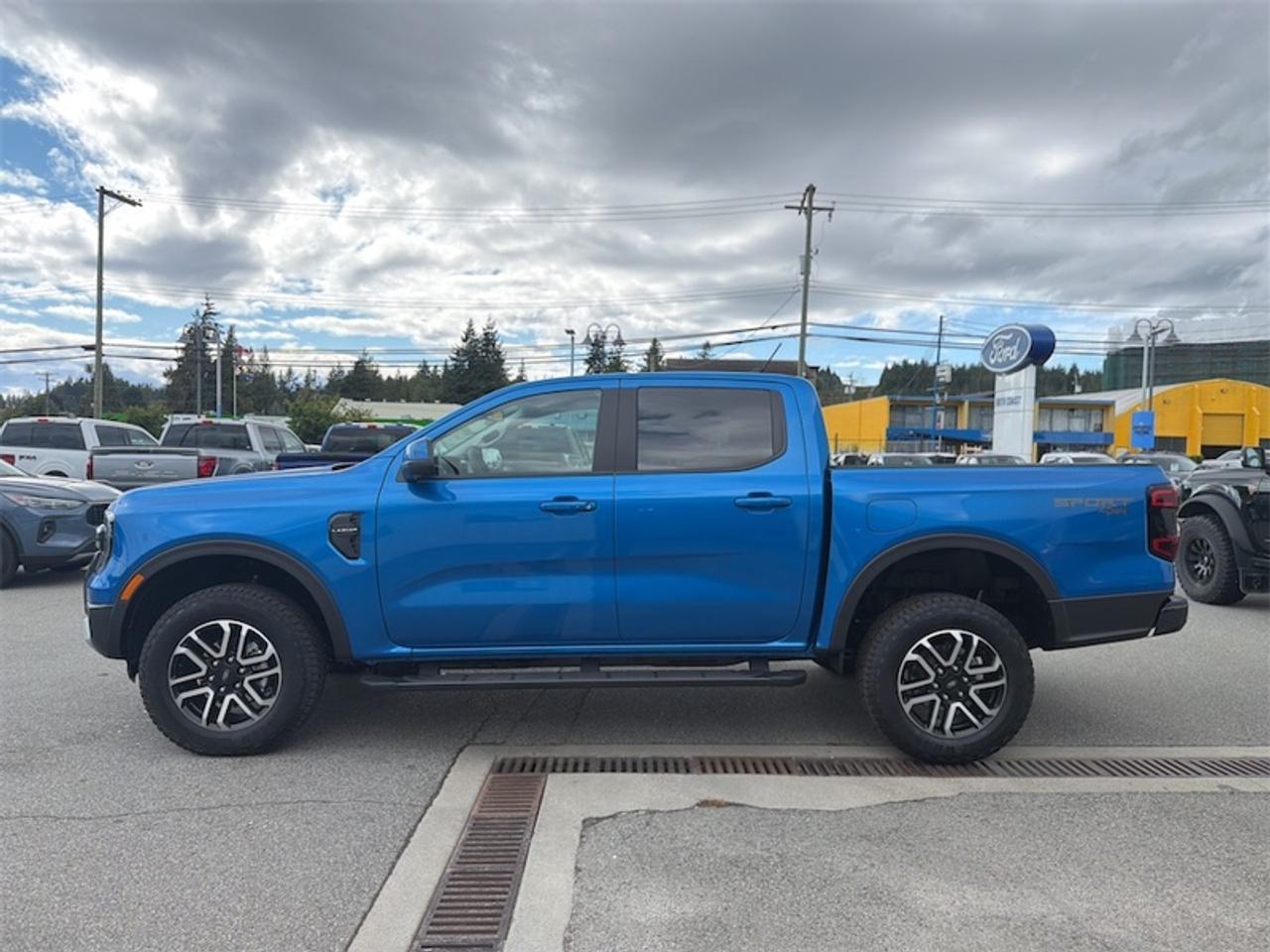 2026 Ford Ranger Lariat  - Running Boards Photo1