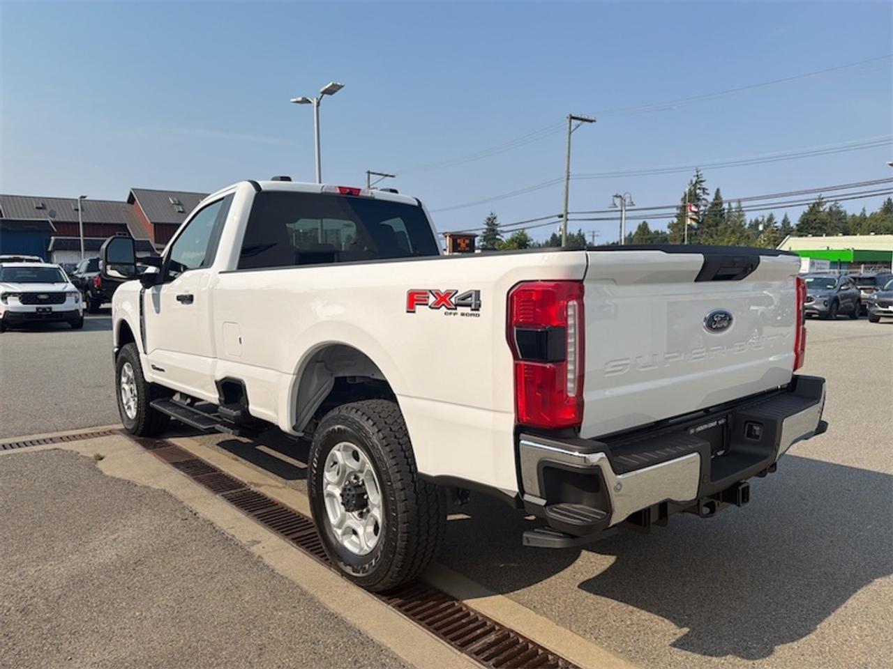 2026 Ford F-350 Super Duty XLT  - Diesel Engine Photo2