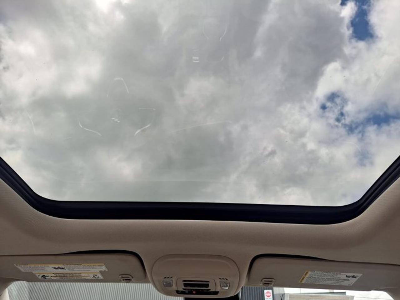 2021 Buick Envision Avenir AWD | Leather | Sunroof | Nav | HUD | 360 Camera | Adaptive Cruise | CarPlay + Android | Photo