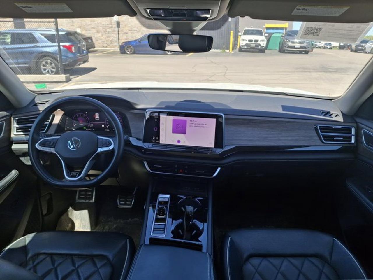 2024 Volkswagen Atlas Execline R-Line AWD | Leather | Sunroof | Nav | HUD | Cooled + Heated Seats | 360 Camera | Photo