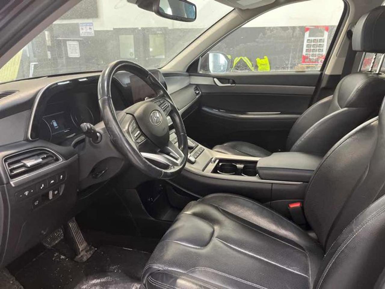 2020 Hyundai PALISADE Luxury AWD | 7 Passenger | Leather | Heated + Cooled Seats | Sunroof | 360 Cam | BSM | and More ! Photo