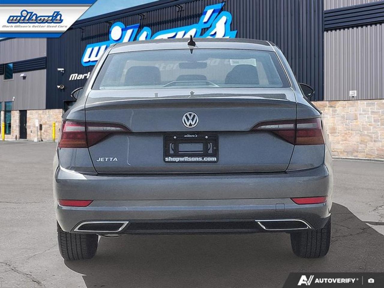 2019 Volkswagen Jetta Execline Manual | Leather | Pano Roof | Navi | Heated + Ventilated Seats | CarPlay | Keyless Entry | Photo3