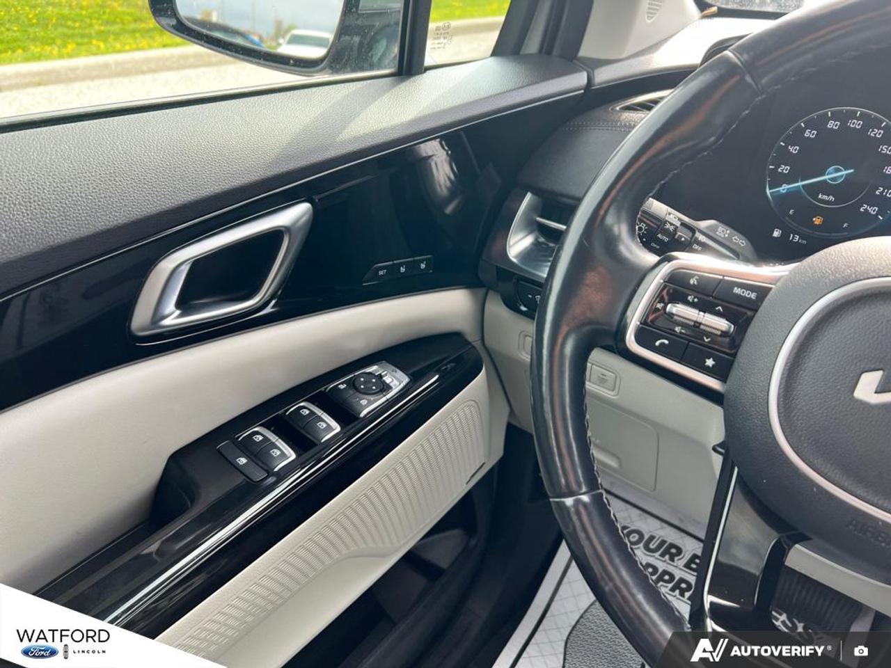 2022 Kia Carnival SX FWD Photo