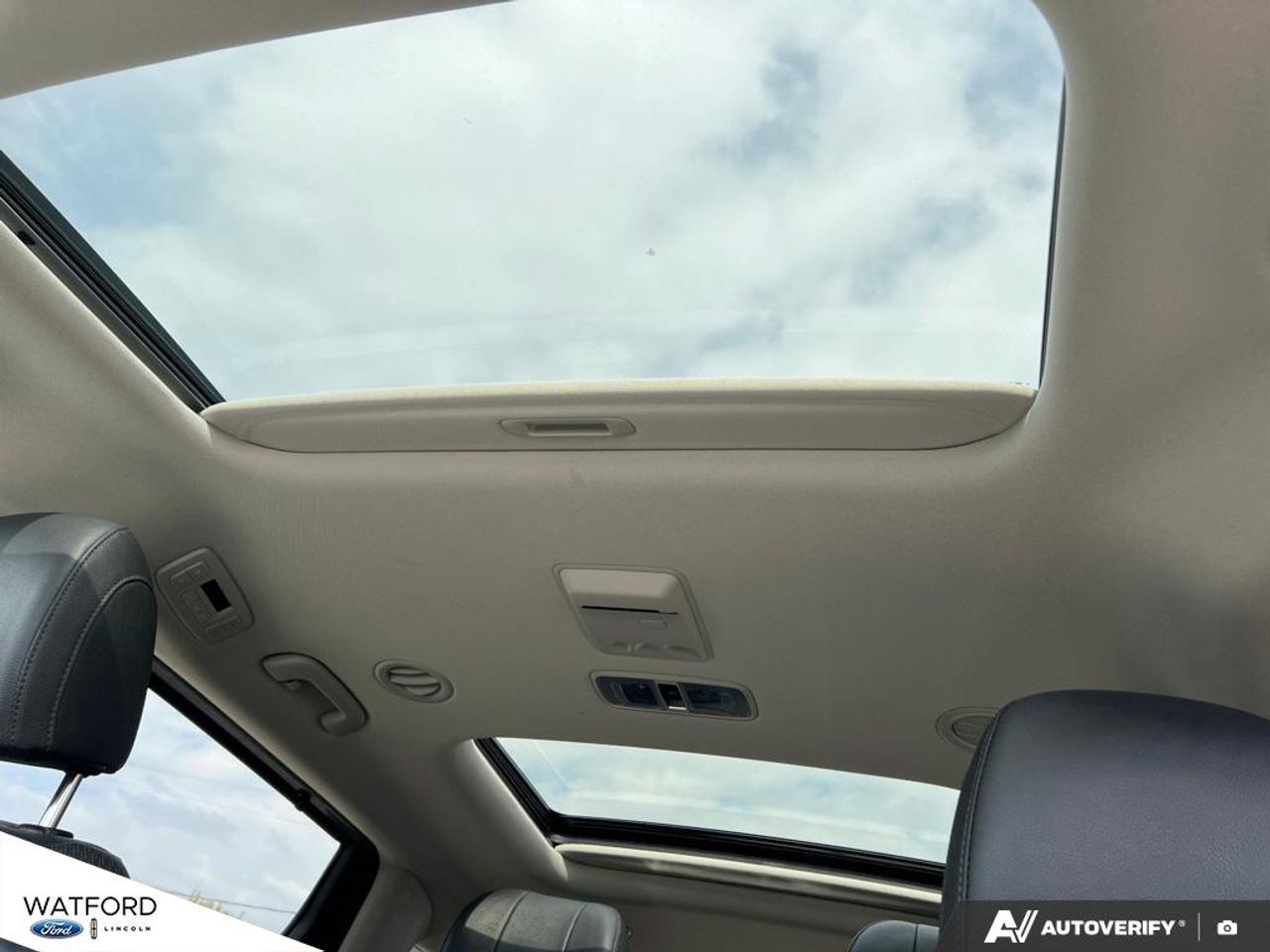 2022 Kia Carnival SX FWD Photo