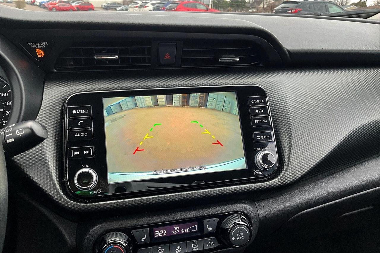 2021 Nissan Kicks SV Photo