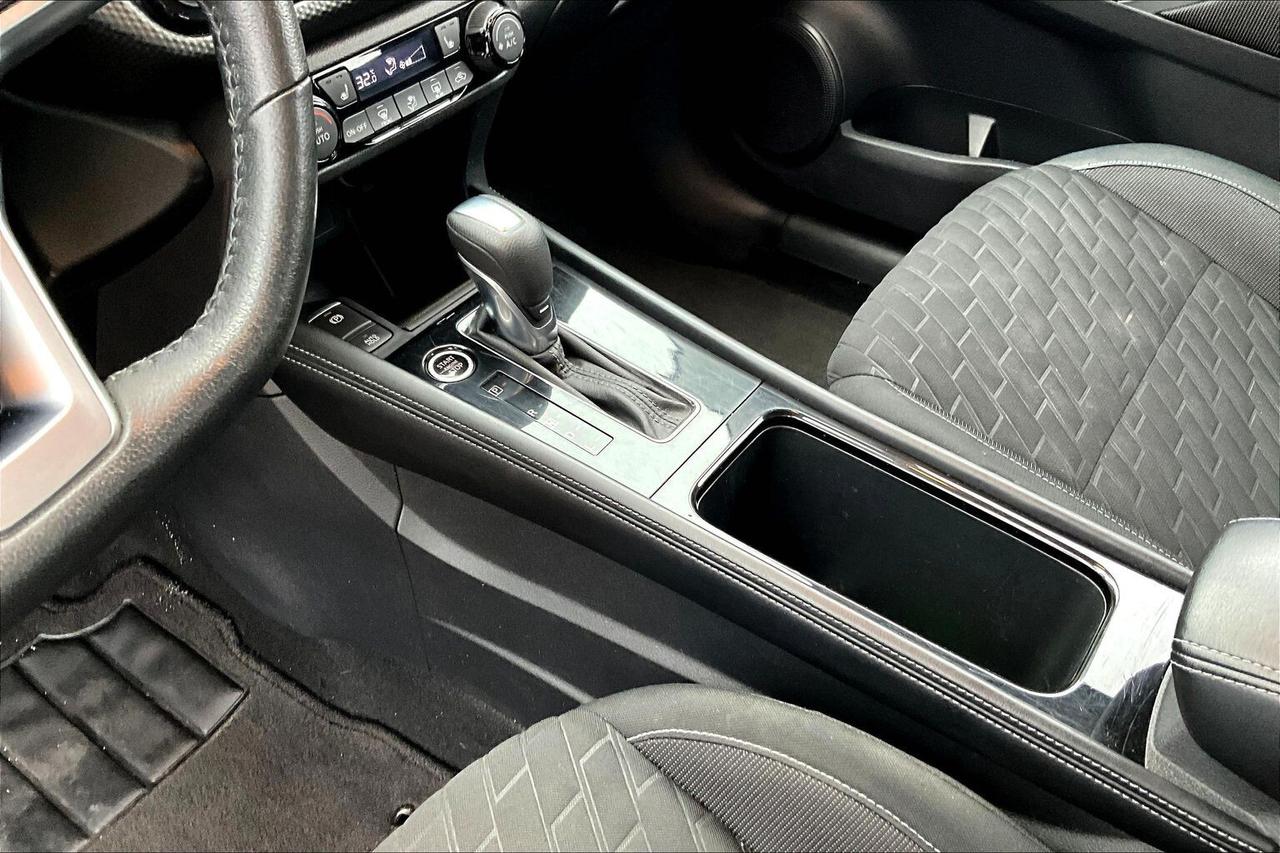 2021 Nissan Kicks SV Photo
