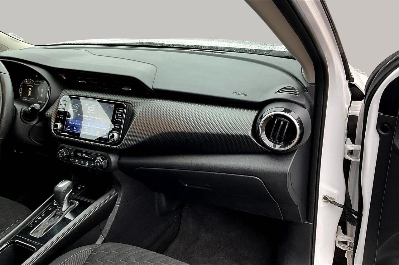 2021 Nissan Kicks SV Photo
