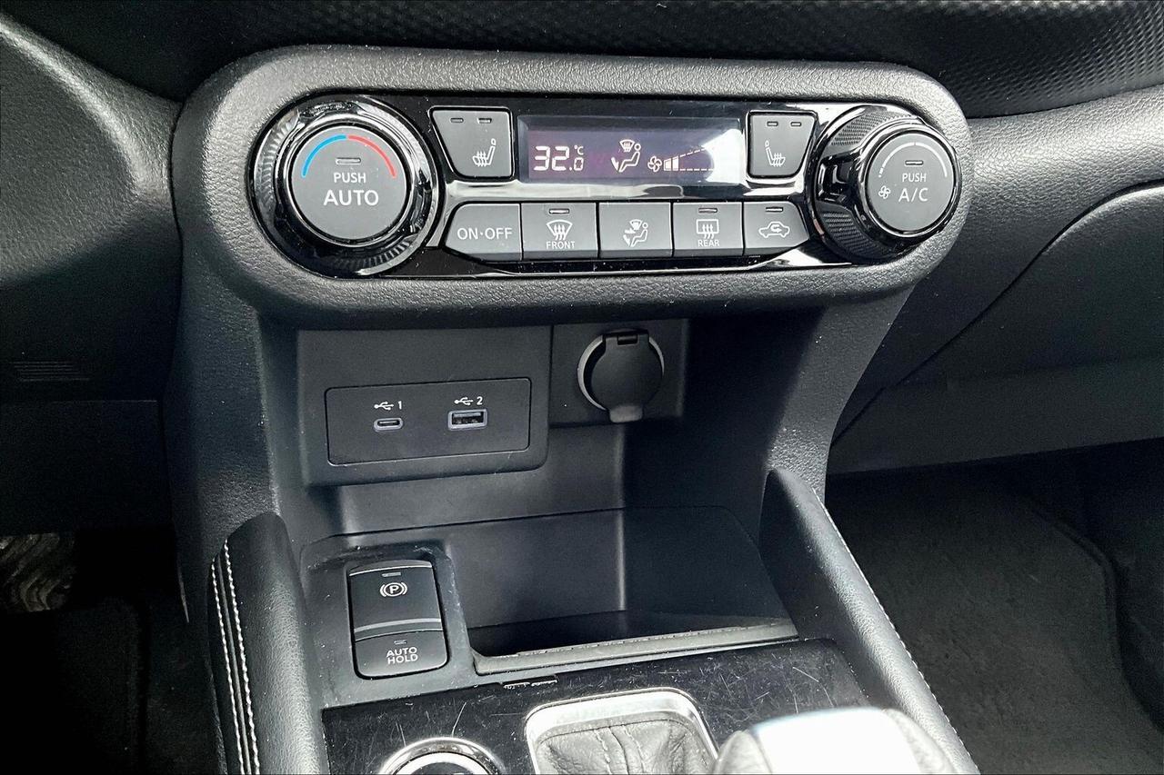 2021 Nissan Kicks SV Photo