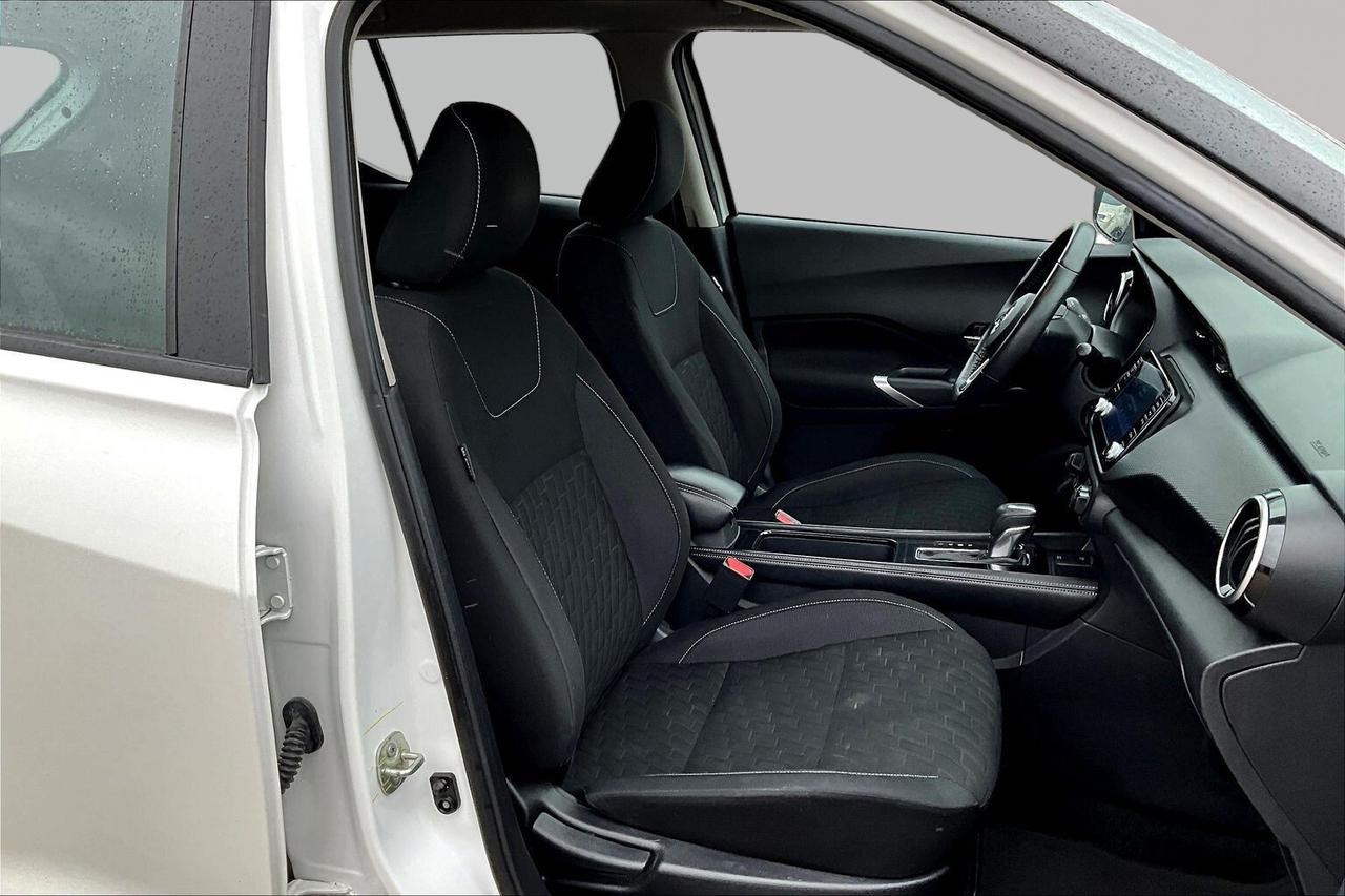 2021 Nissan Kicks SV Photo