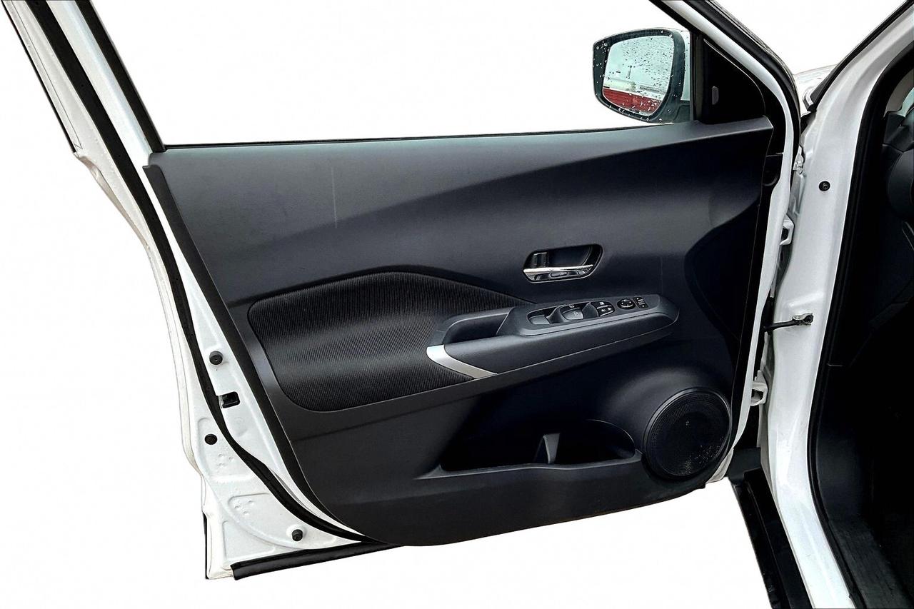 2021 Nissan Kicks SV Photo