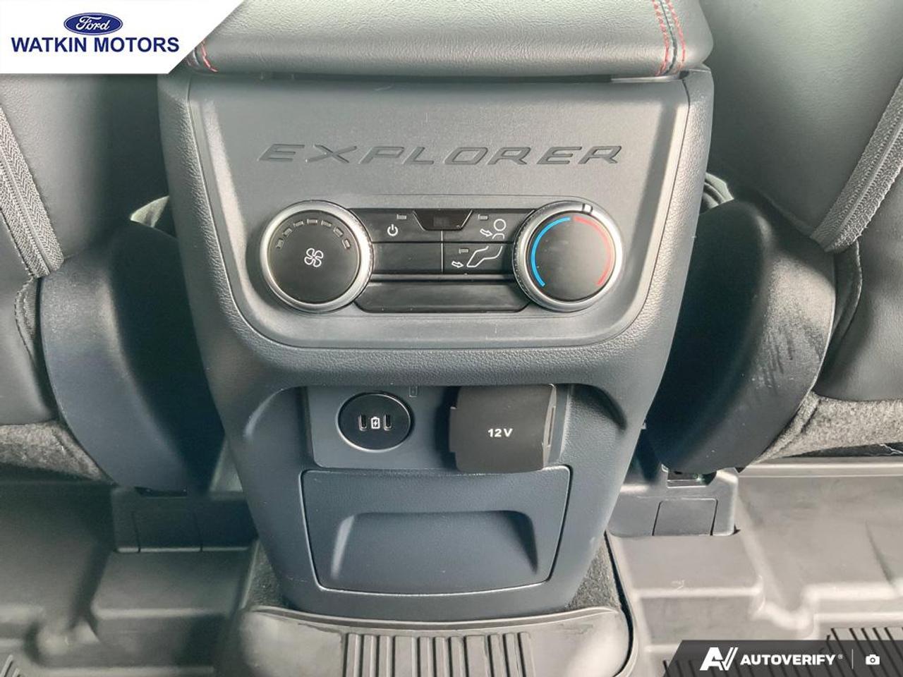 2025 Ford Explorer 4WD ST LINE Photo28