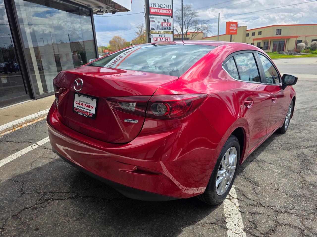 2018 Mazda MAZDA3 GS LOW KMS | ACCIDENT FREE | DEALER MAINTAINED Photo