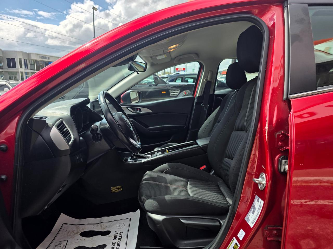 2018 Mazda MAZDA3 GS LOW KMS | ACCIDENT FREE | DEALER MAINTAINED Photo