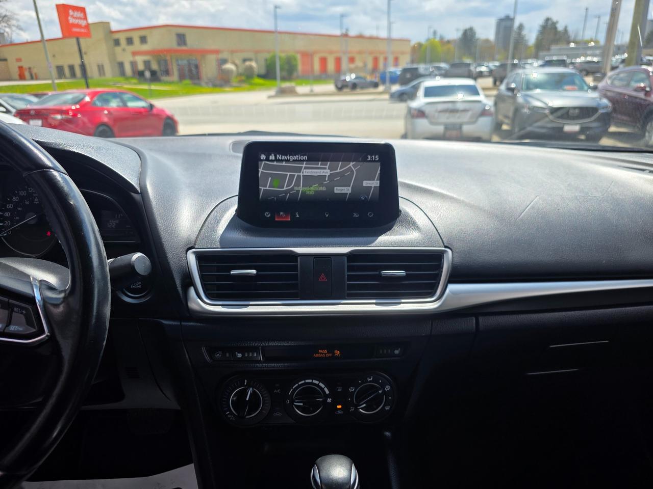 2018 Mazda MAZDA3 GS LOW KMS | ACCIDENT FREE | DEALER MAINTAINED Photo