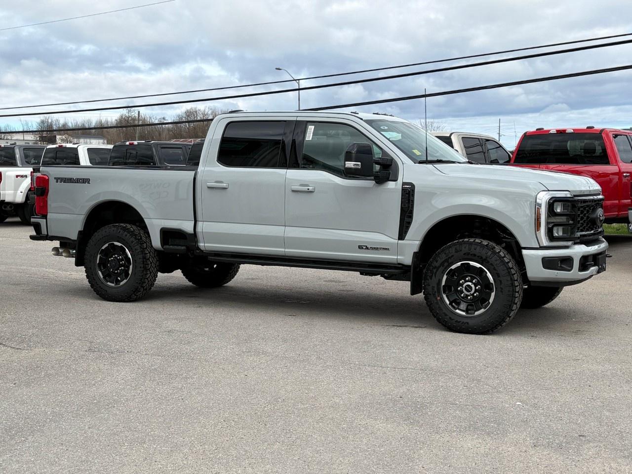 2026 Ford F-250 Super Duty SRW LARIAT 4WD CREW CAB 6.75' BOX Photo4