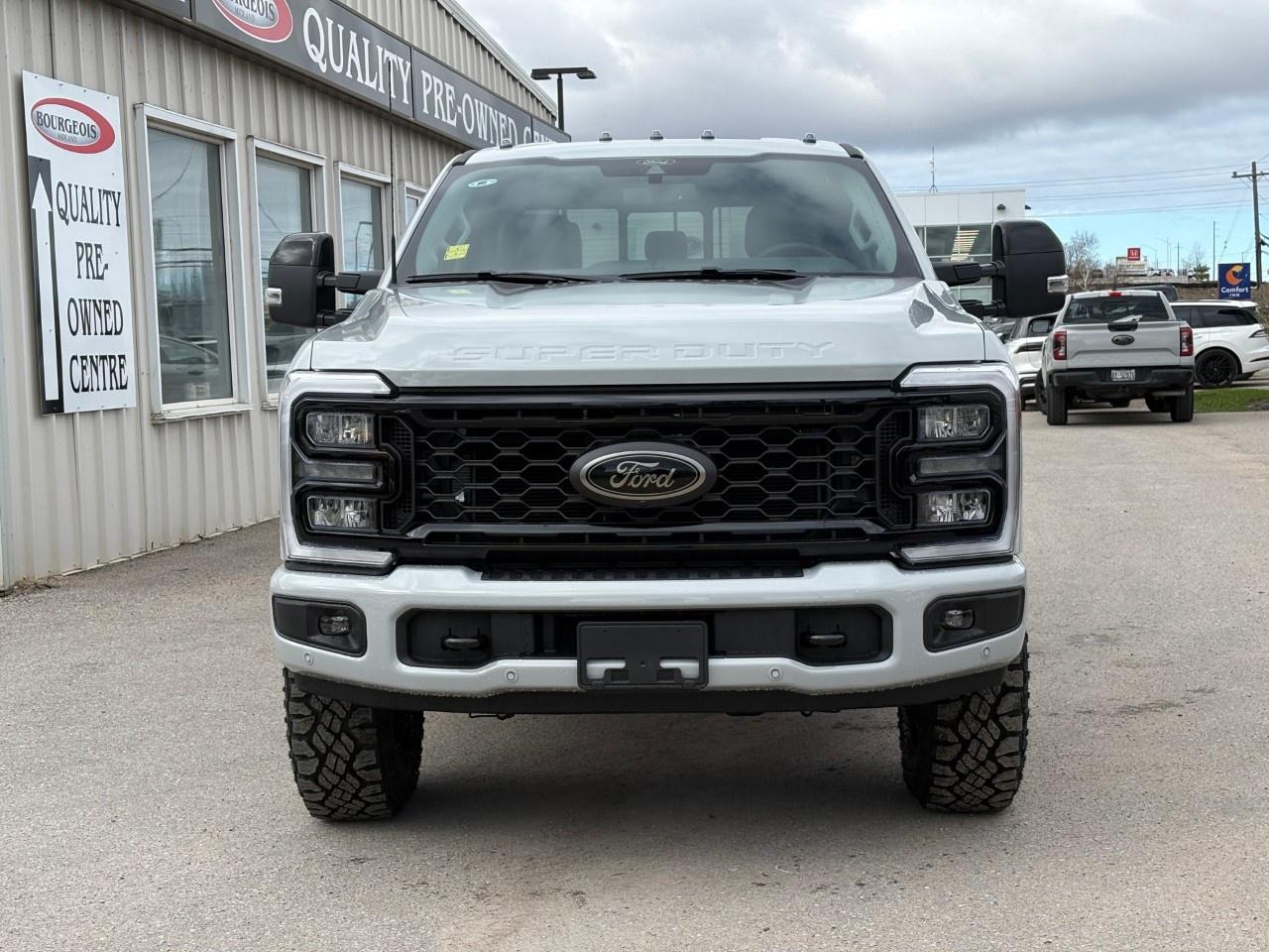 2026 Ford F-250 Super Duty SRW LARIAT 4WD CREW CAB 6.75' BOX Photo2