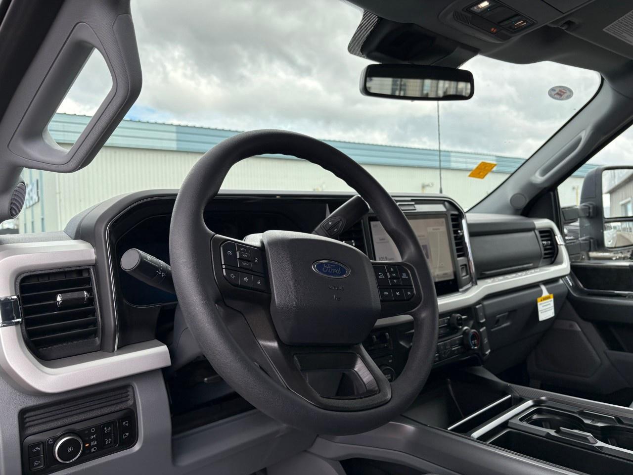 2026 Ford F-350 Super Duty SRW XLT 4WD CREW CAB 8' BOX Photo