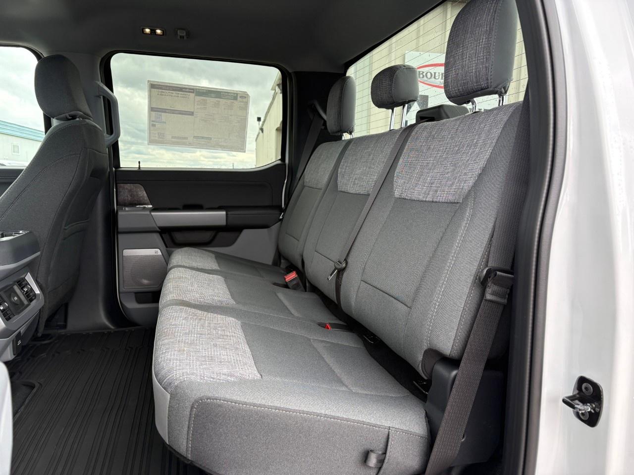 2026 Ford F-350 Super Duty SRW XLT 4WD CREW CAB 8' BOX Photo