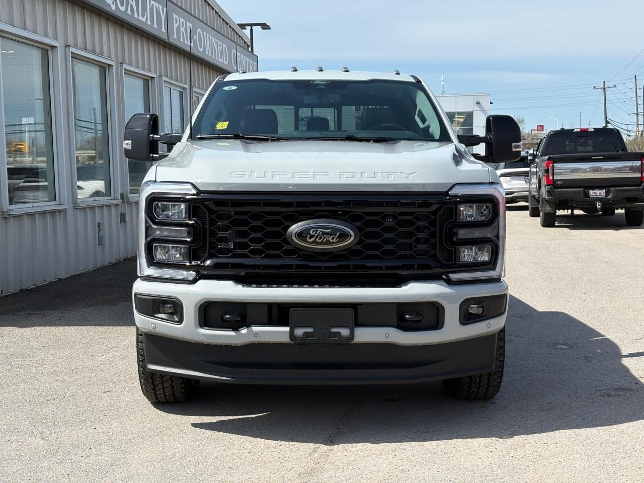2026 Ford F-250 Super Duty SRW LARIAT 4WD CREW CAB 6.75' BOX Photo2