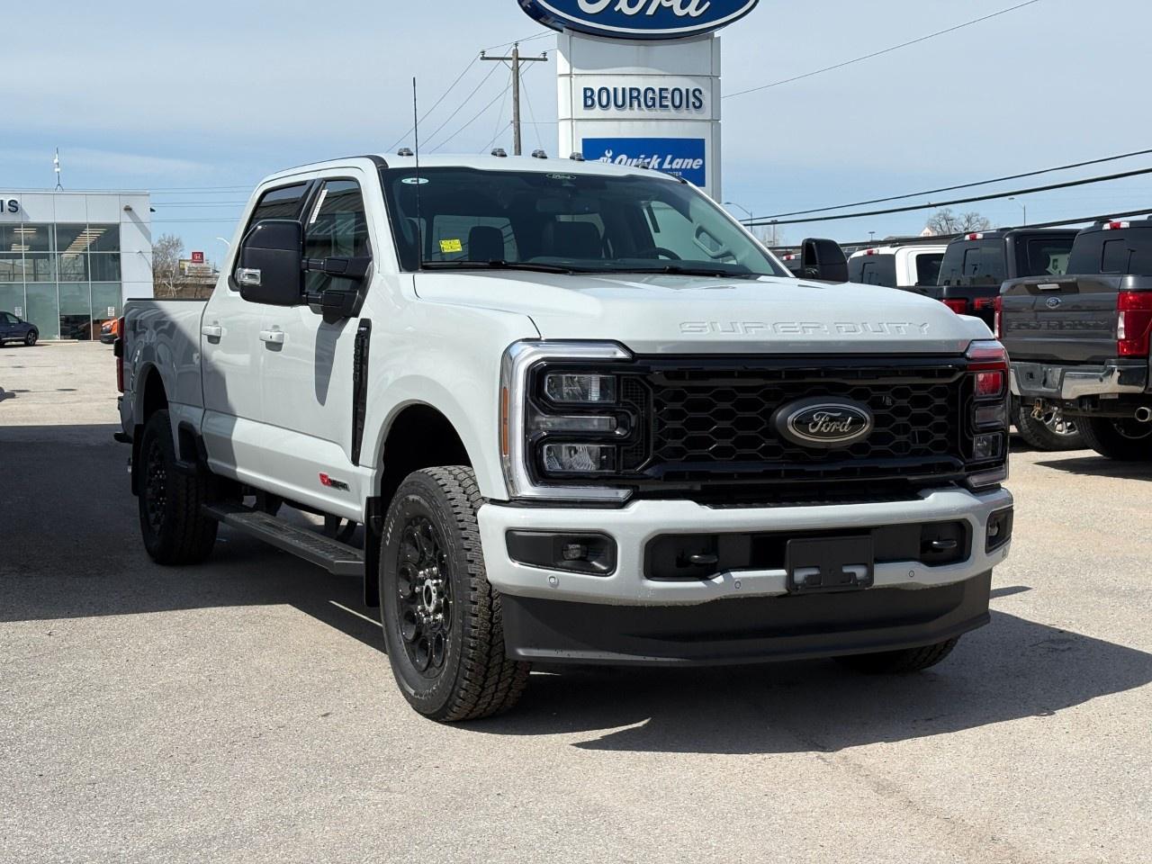 2026 Ford F-250 Super Duty SRW LARIAT 4WD CREW CAB 6.75' BOX Photo3