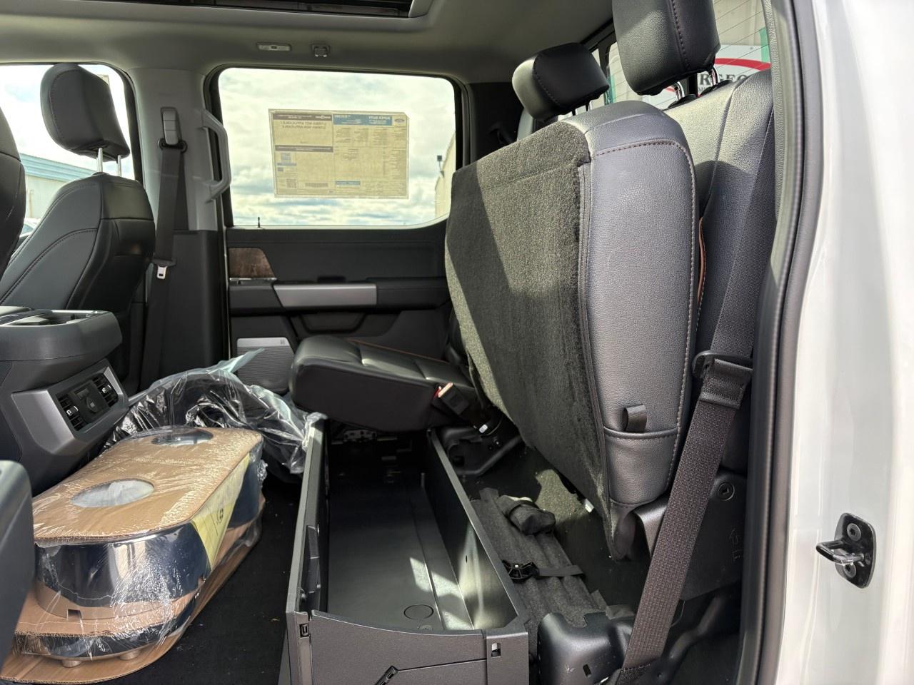 2026 Ford F-350 Super Duty DRW LARIAT 4WD CREW CAB 8' BOX Photo