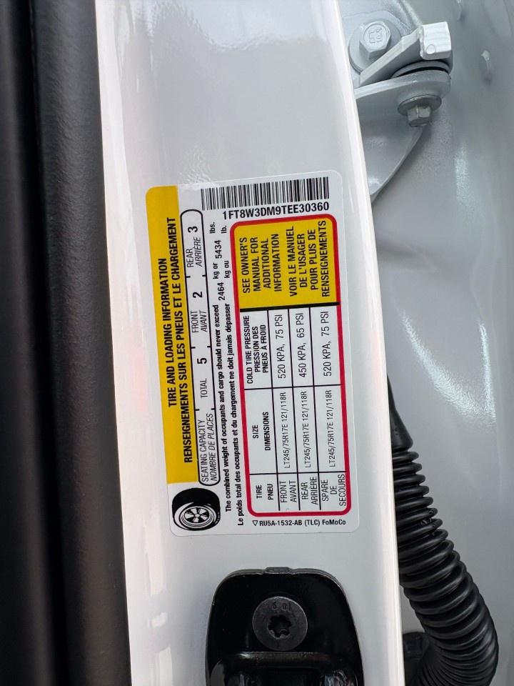 2026 Ford F-350 Super Duty DRW LARIAT 4WD CREW CAB 8' BOX Photo