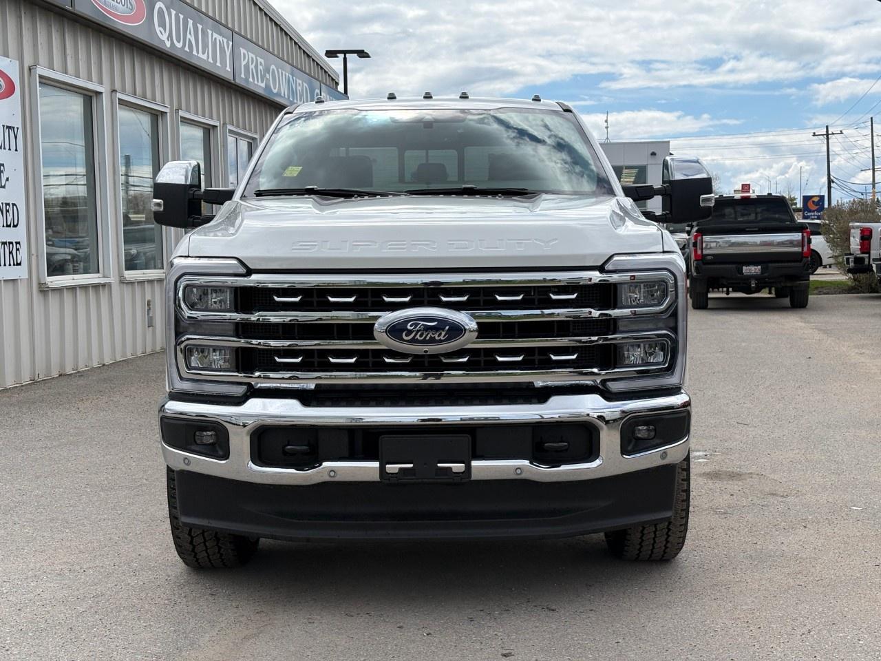 2026 Ford F-250 Super Duty SRW LARIAT 4WD CREW CAB 6.75' BOX Photo2