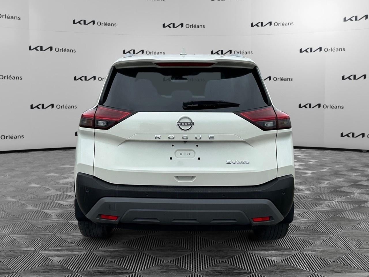 2022 Nissan Rogue AWD SV Photo