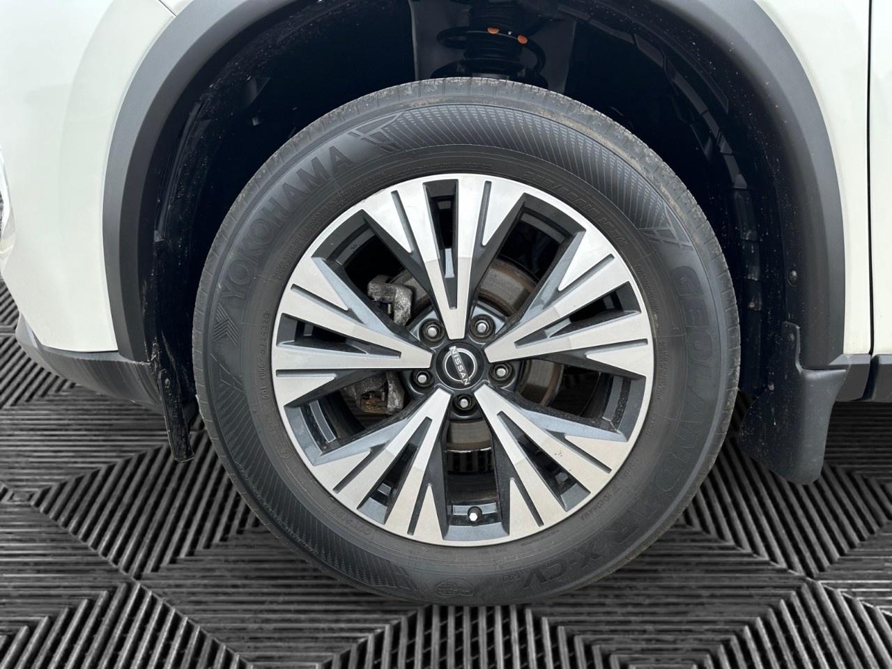 2022 Nissan Rogue AWD SV Photo
