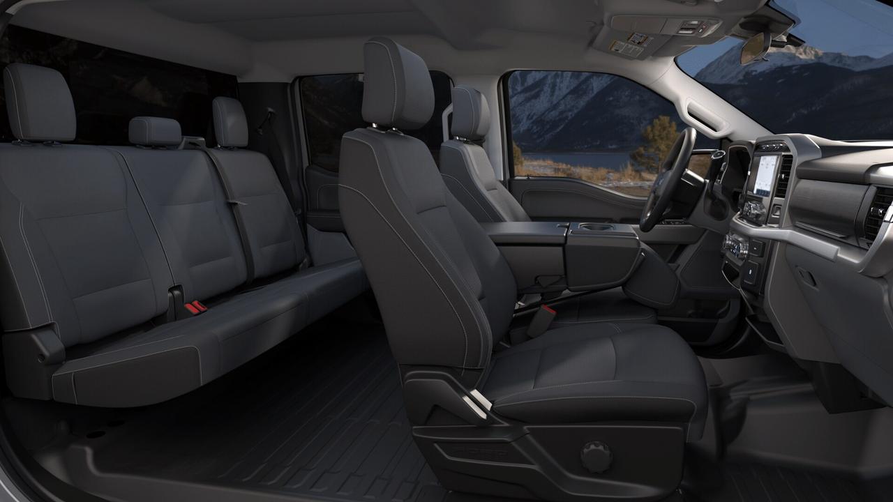 2023 Ford F-150 XLT Photo