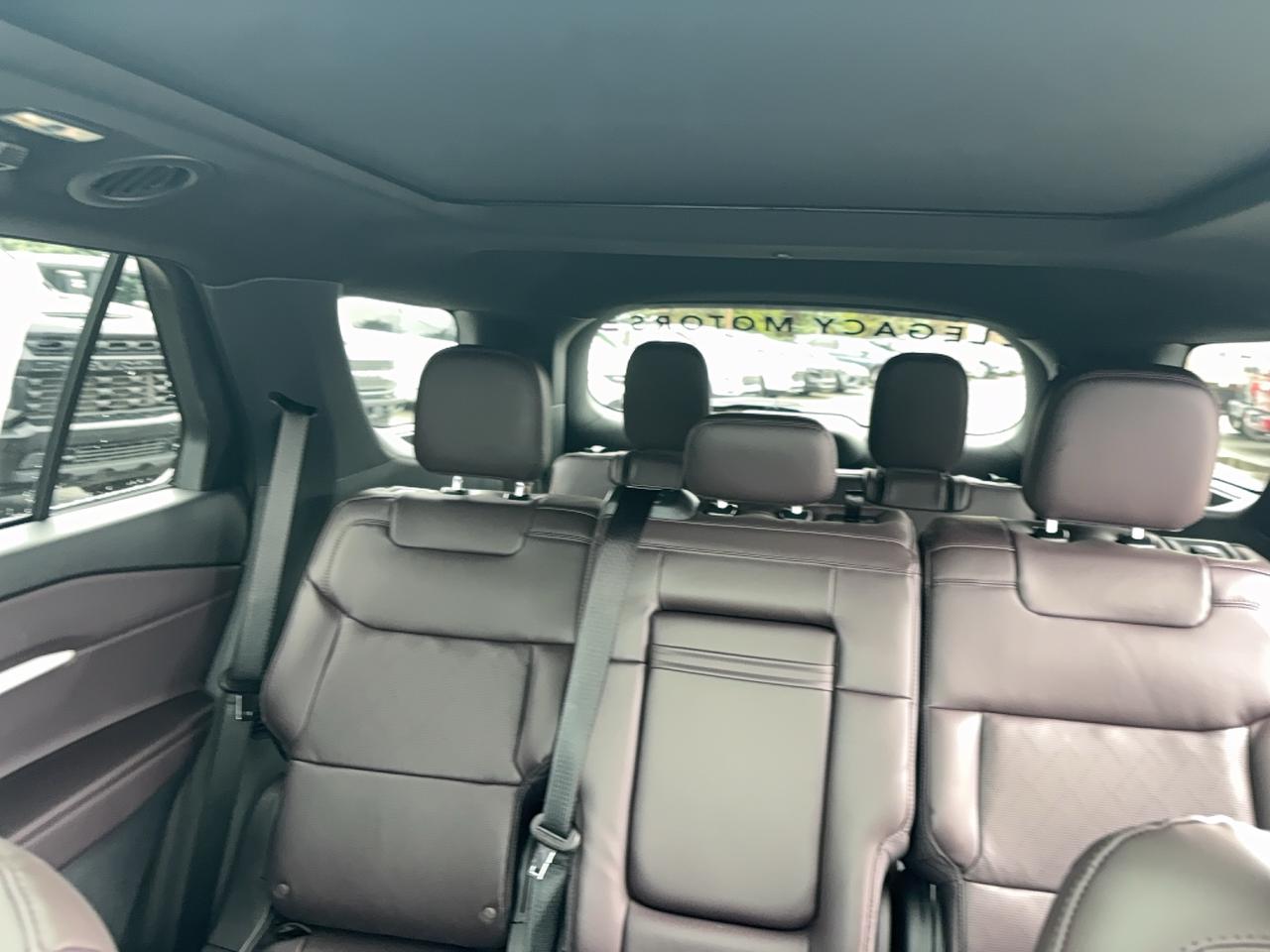 2026 Ford Explorer  Photo4