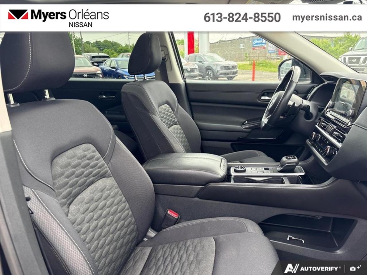 2022 Nissan Pathfinder SV  - Sunroof -  Navigation Photo