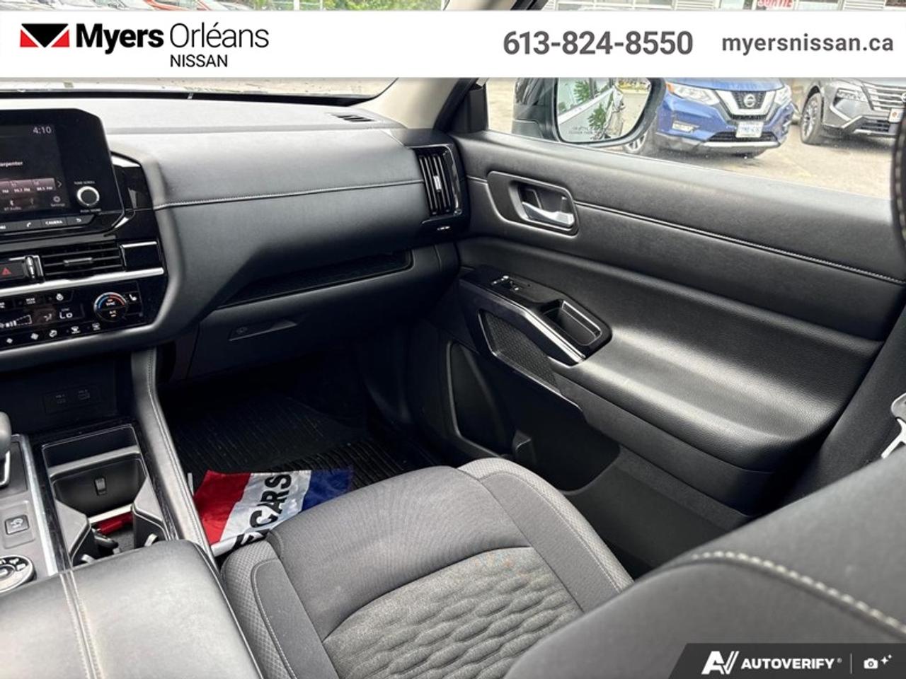 2022 Nissan Pathfinder SV  - Sunroof -  Navigation Photo