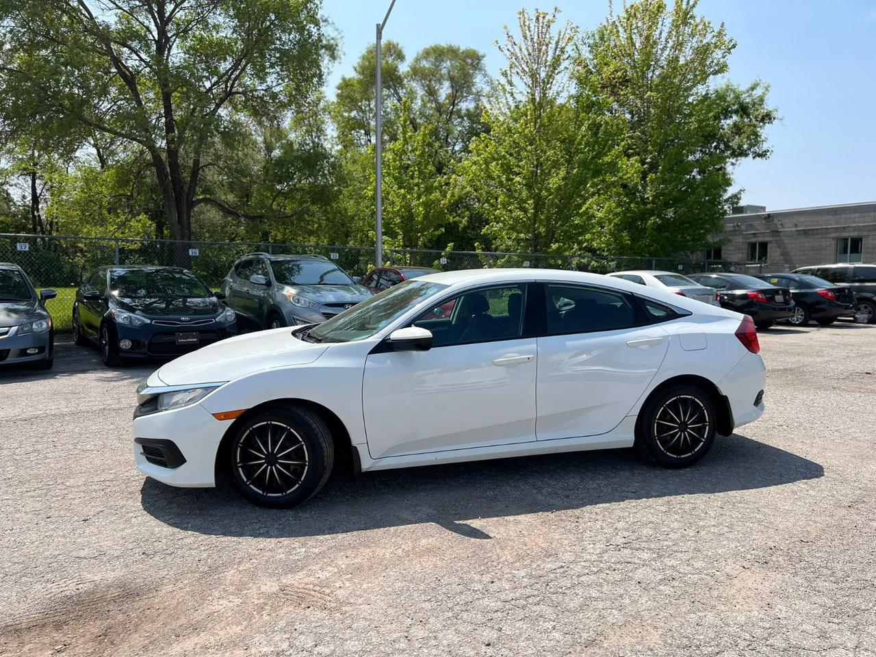 2017 Honda Civic LX     NO ACCIDENT LOW KM H-SEATS BACKUP CAM B-TOO Photo